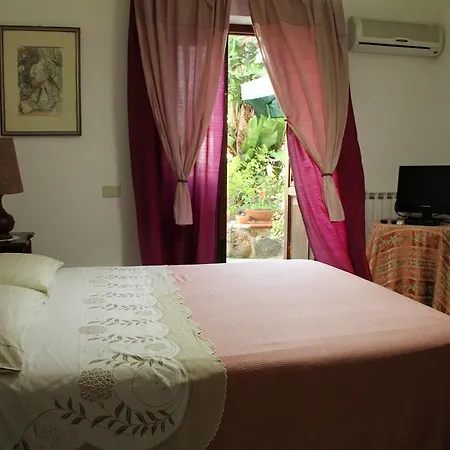 Bed and Breakfast Casa Terranova Isola di Ustica Camera foto